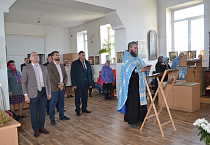 Депутат Госдумы посетил мокроусовский храм