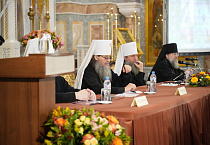 Митрополит Даниил в Екатеринбурге выступил на круглом столе для монашествующих