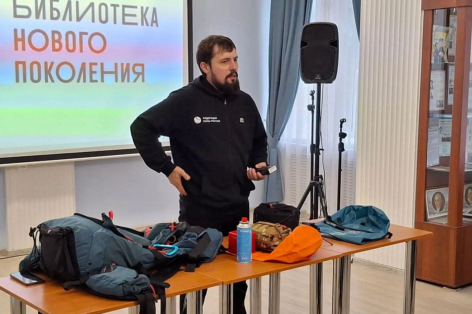 Курганские студенты техникума познакомились с «тревожным рюкзаком» в рамках проекта «Стратег»