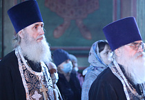 Сотни зауральцев пришли на Чин прощения в Александро-Невский собор