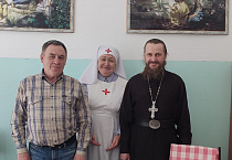 В курганском храме прошла сестринская Литургия и панихида  по умершим от СПИДа