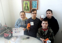 В «Папиной школе» при курганском храме наставники учат детей деревообработке, электронике и другим нужным делам