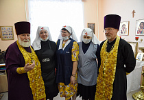 Курганские сёстры милосердия вновь провели в доме-интернате акцию «Серебряный волос»