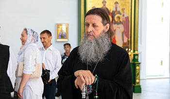 ​Губернатор Курганской области поздравил жителя Зауралья с Днем Святой Троицы
