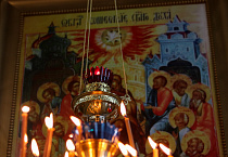 Митрополит Даниил совершил Литургию в престольный праздник Свято-Духовского храма в Смолино