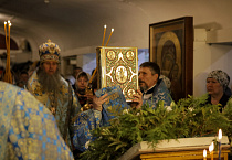 В Покровском храме в престольный праздник совершена архиерейская Литургия
