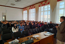 В Кургане московский эксперт провел мастер-класс для будущих учителей