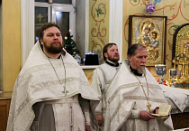 Митрополит Даниил совершил ночную праздничную службу в Рождество Христово