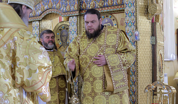 Предпразднство Воздвижения Честного и Животворящего Креста Господня. Божественная литургия