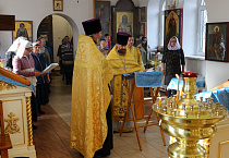 В курганском храме Порт-Артурской иконы Божией Матери прошла акция «Белые платочки»