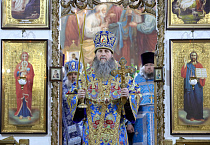 В праздник Похвалы Пресвятой Богородицы митрополит Даниил совершил Литургию во Введенском храме