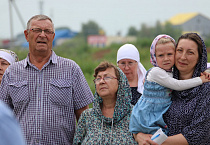Приход Царственных страстотерпцев села Большое Чаусово отметил престольный праздник