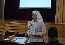 Курганский священник провёл для студентов колледжа акцию в защиту нерождённых младенцев