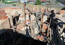 Продолжается строительство храма архангела Михаила в селе Глядянское  