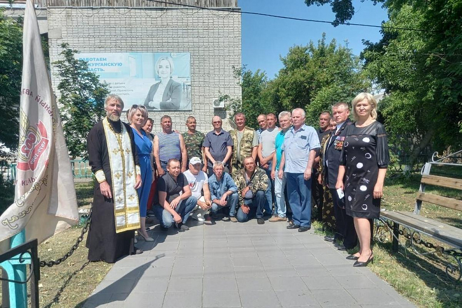 В селе Белозерском священник почтил память ветеранов боевых действий