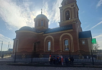 В селе Глядянском детсадовцы посетили строящуюся церковь