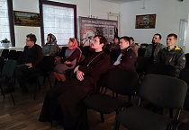 В культурном центре Курганской епархии за чаем обсудили фильм «Украинцы – мы русские!»