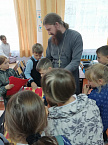 Священник утятского храма провёл урок у четвероклассников