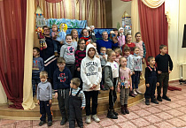 Воспитанники воскресной школы Серафимовского прихода побывали на кукольном спектакле