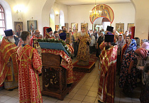 Праздник святого Великомученика и целителя Пантелеимона прошел в курганских храмах
