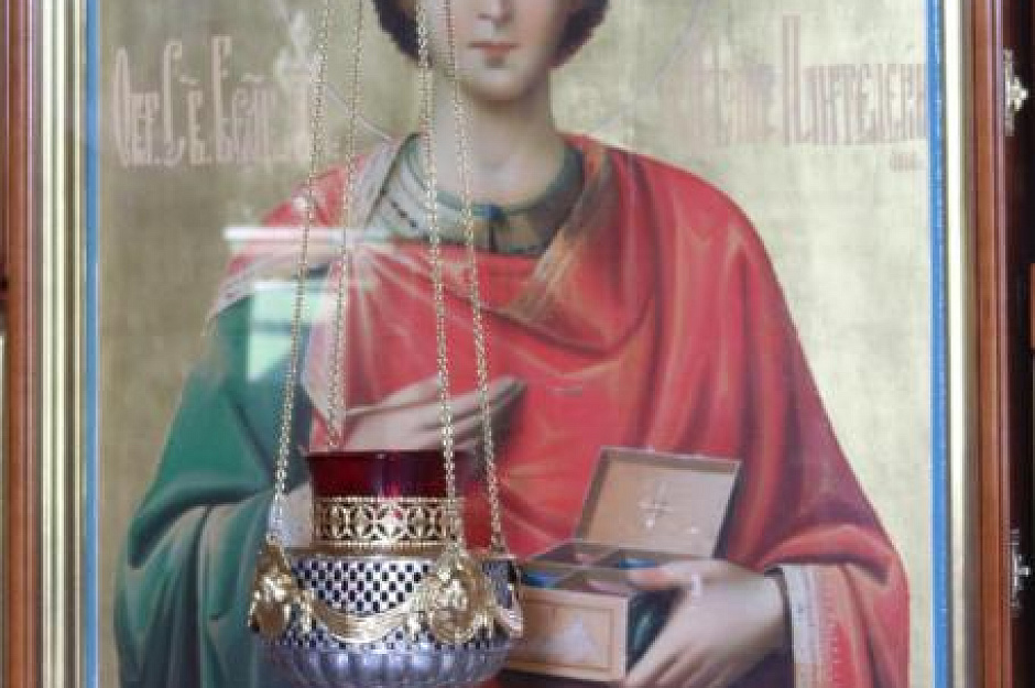 Икона св. великомученика и целителя Пантелеимона