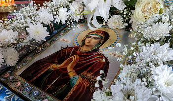Литургия в день памяти иконы Божией Матери «Семистрельная»