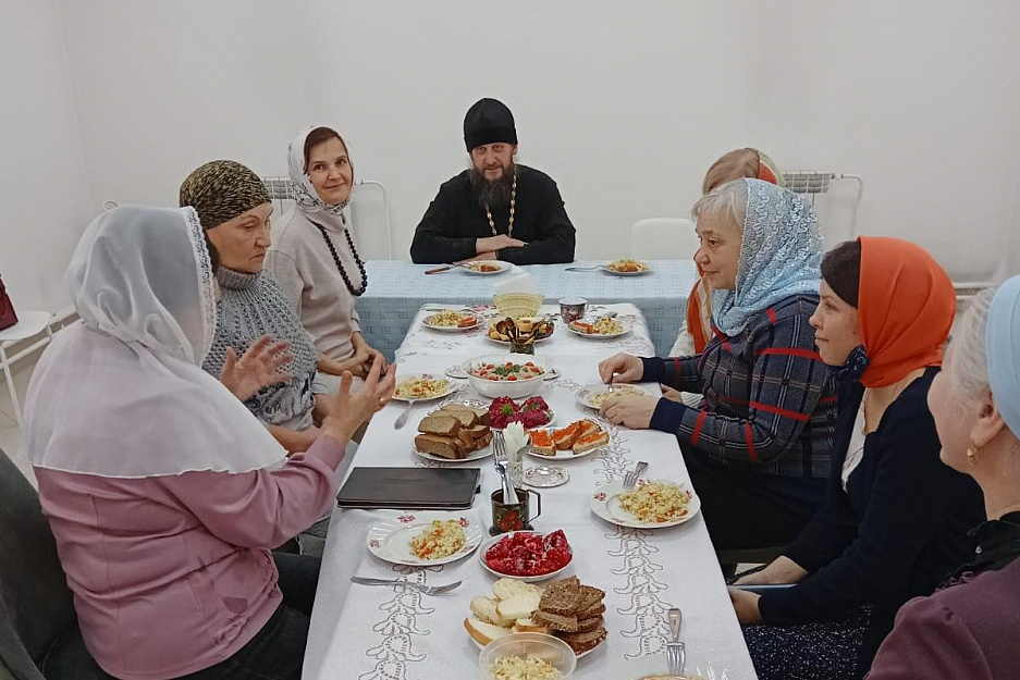 В Троицком соборе города Кургана прошла первая встреча воскресного клуба православных женщин