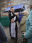 Курганский священник говорил с радиослушателями о празднике Святой Троицы