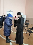 Сельским жителям – от православных горожан: мобильный экипаж «Службы "Милосердие в Зауралье» совершил очередной выезд