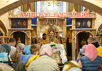 Архиерейская Литургия прошла в храме посёлка Старый Просвет в день престольного праздника
