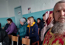 В Зауралье священник стал зрителем на пасхальной сказке «Справедливый царь»