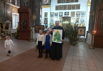 Настоятель Введенского храма поздравил воспитанников  воскресной школы