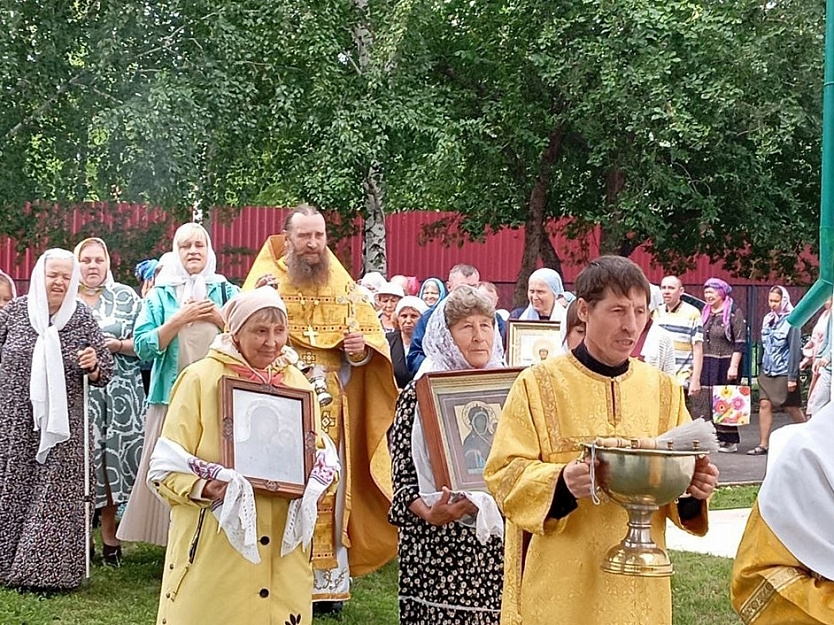 Прихожане храма в микрорайоне Черемухово отметили престольный праздник