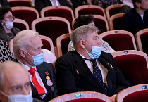 Митрополит Даниил поздравил коллектив предприятия «Курганприбор» с 80-летием