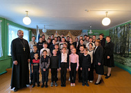Священник из Мокроусово посетил сельскую школу