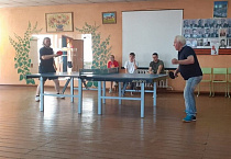 В Белозерском районе сельский священник организовал и участвовал в теннисном турнире 
