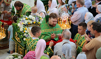 Литургия в День Святой Троицы