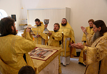 В Спасо-Преображенском храме микрорайона Тёплый Стан прошла первая архиерейская литургия 