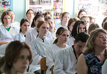 Фильм Курганской епархии о Гиви Сепиашвили показали студентам медколледжа