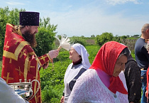 Праздник в честь святителя Николая отметили в Богоявленском храме села Утятское 