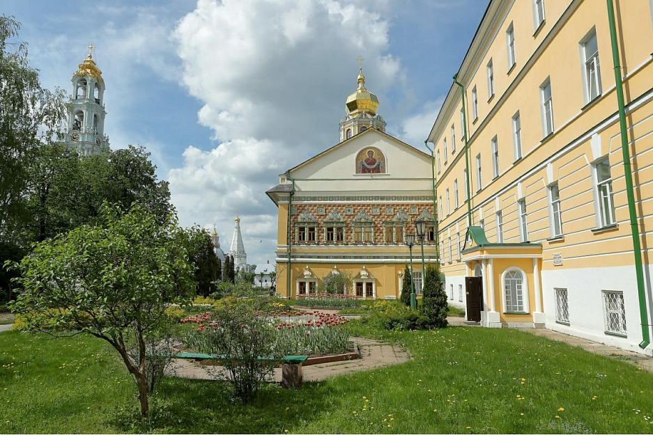 Московская духовная академия приглашает желающих принять участие в обучении по образовательным программам